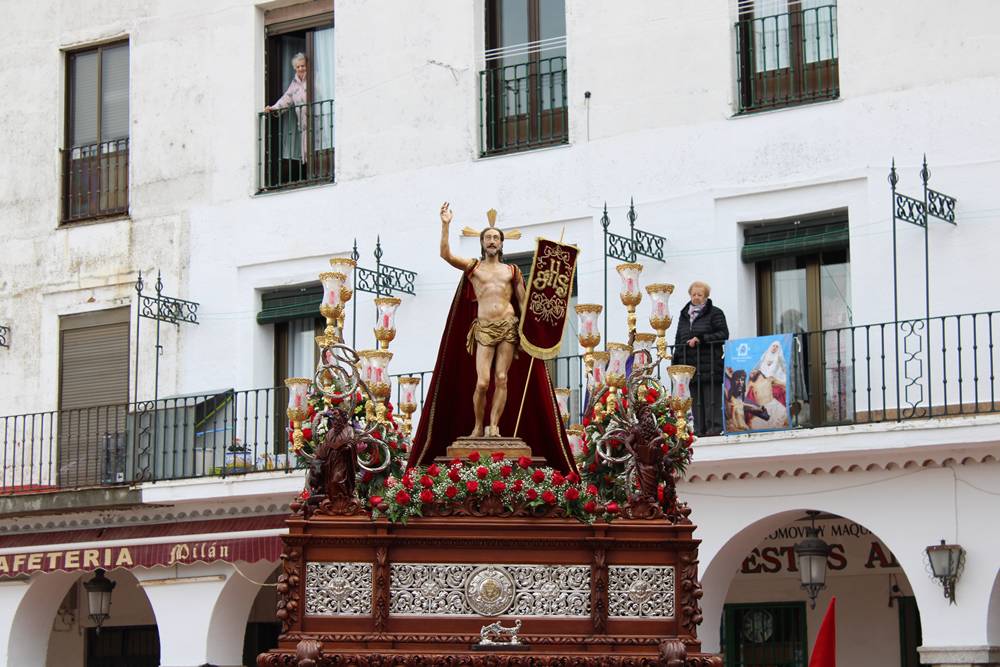 Emocionante procesión del Resucitado en Peñaranda