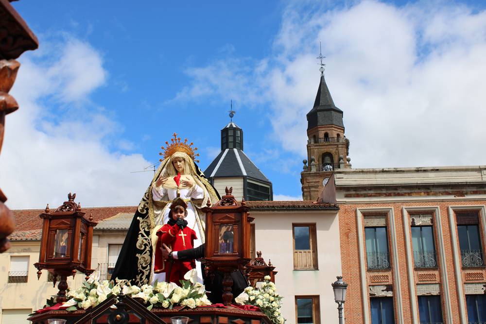 Emocionante procesión del Resucitado en Peñaranda