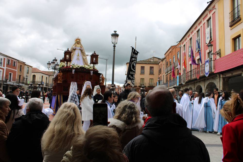 Emocionante procesión del Resucitado en Peñaranda