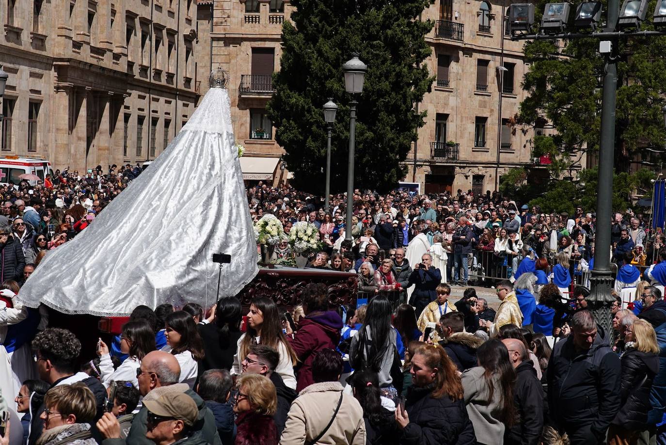 La procesión del Encuentro, en imágenes