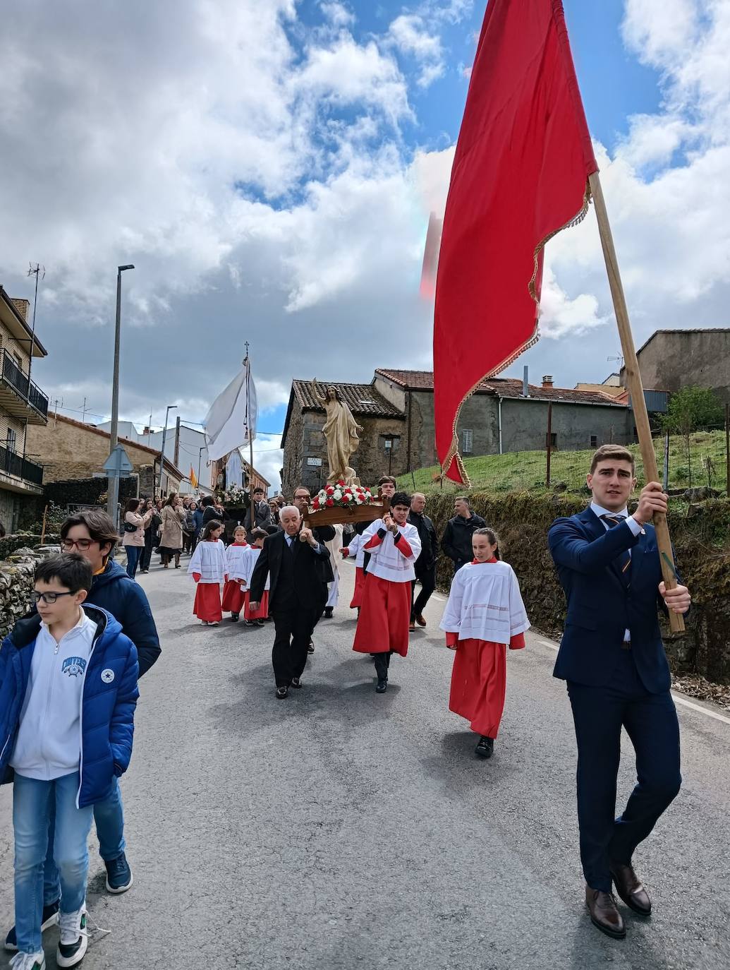 Linares celebra la procesión del encuentro y recibe a la Virgen del Buen Suceso