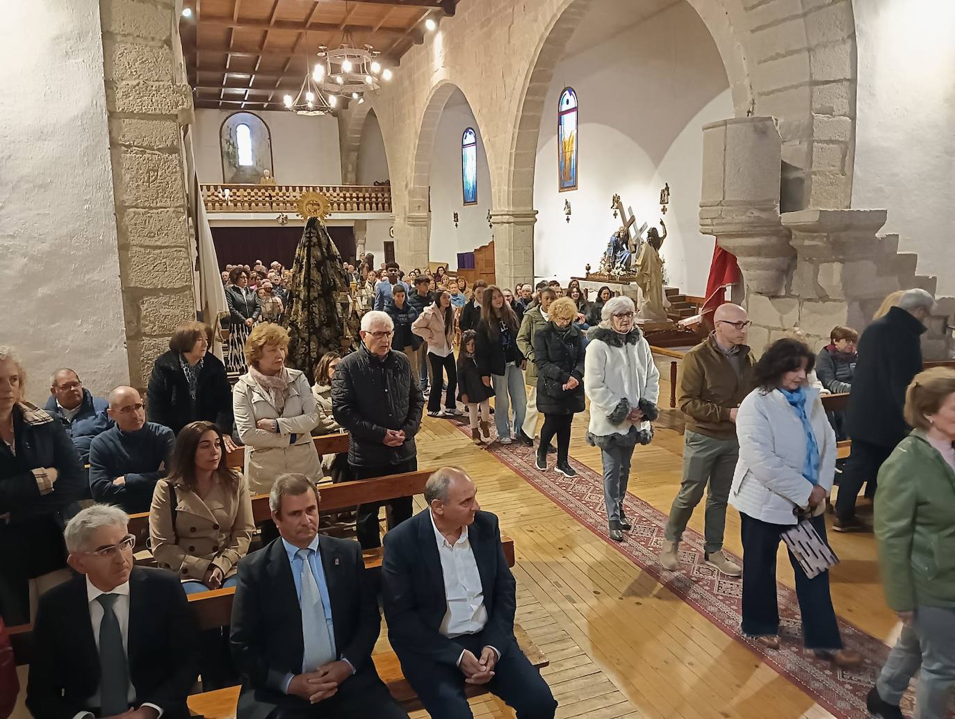 Linares celebra la procesión del encuentro y recibe a la Virgen del Buen Suceso
