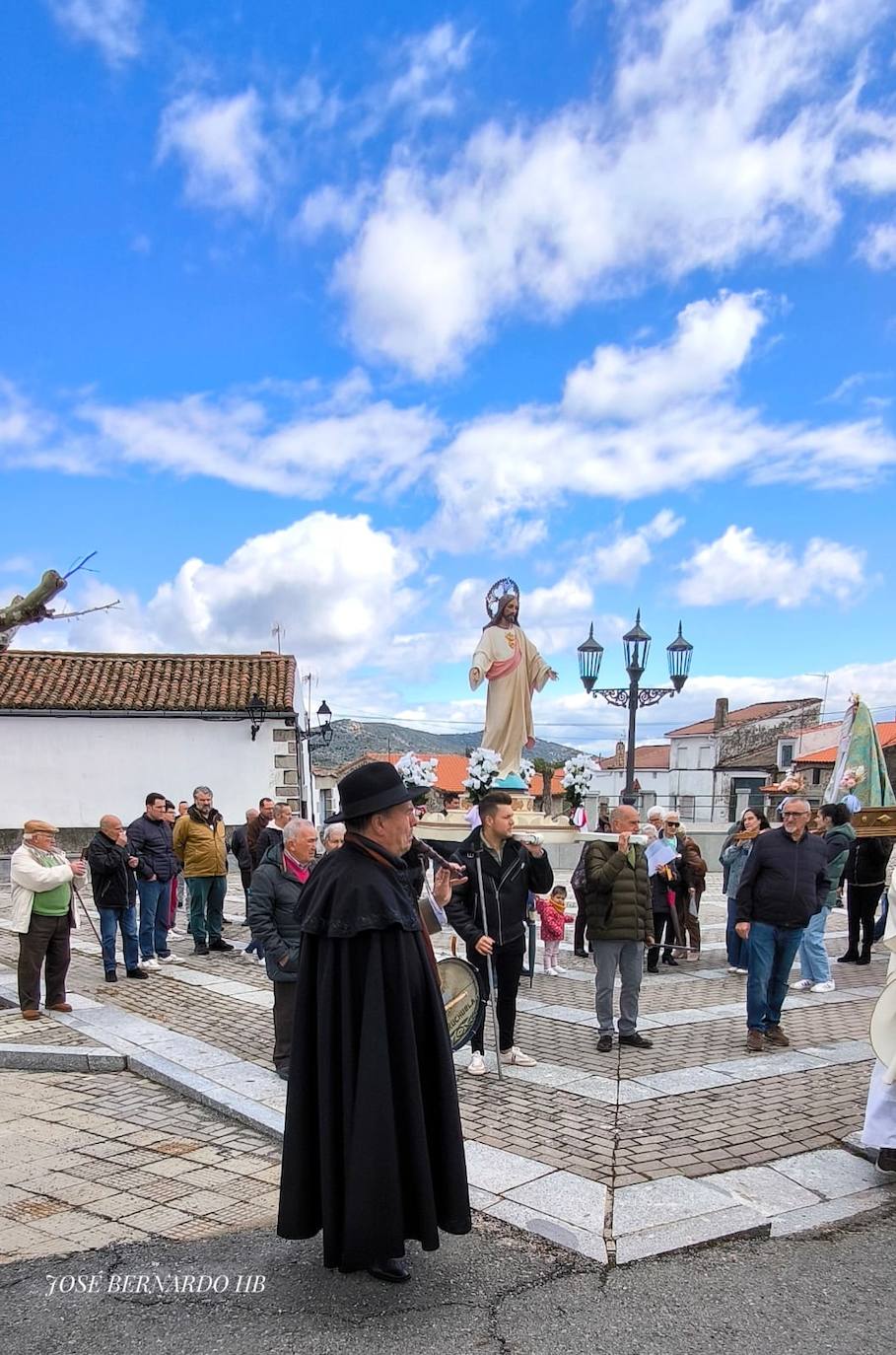 Nava de Béjar celebra la Pascua con la degustación del hornazo
