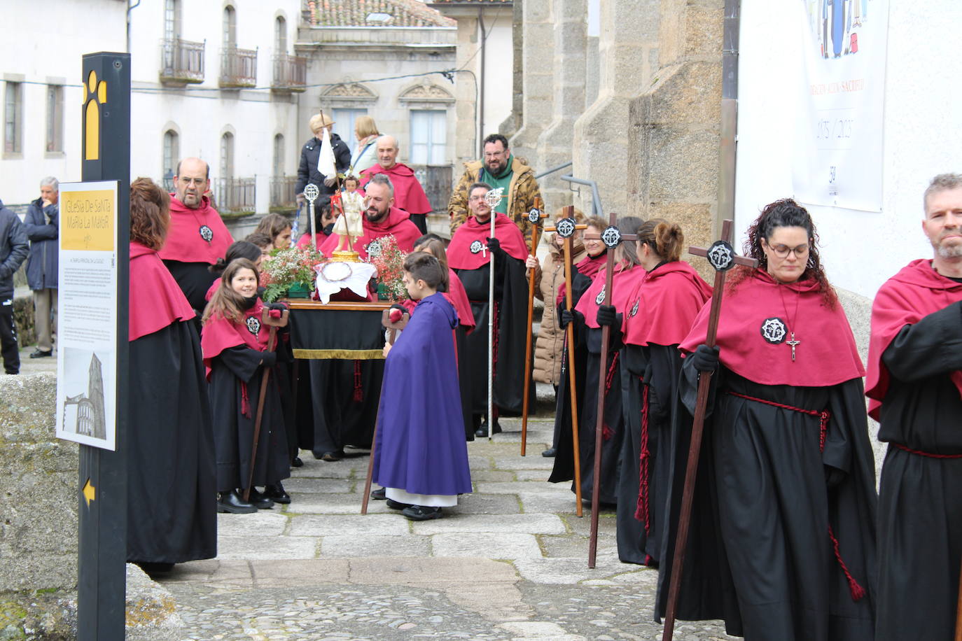 Los niños despiden la Semana Santa bejarana con la procesión de Jesús de Pasión y Gloria