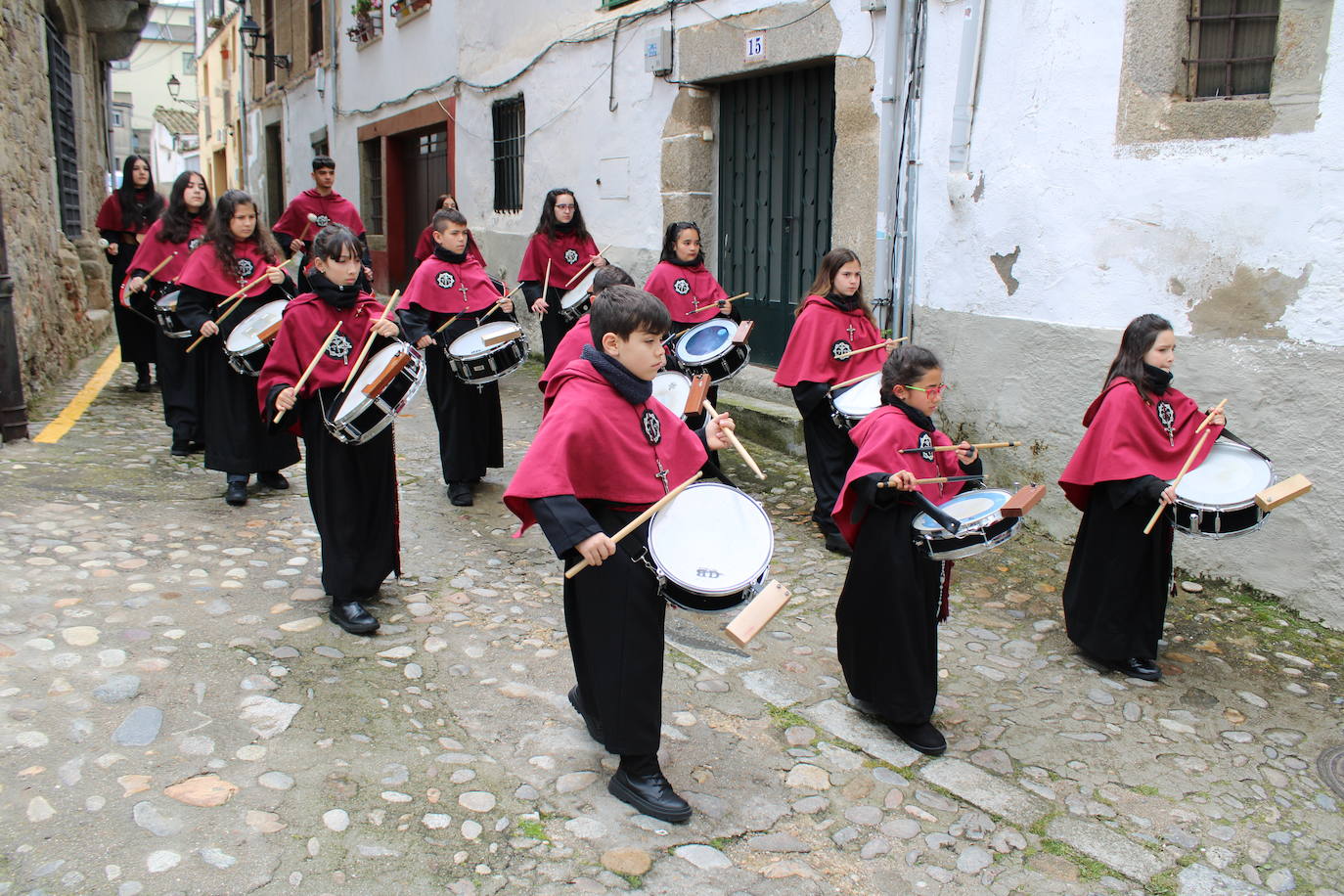 Los niños despiden la Semana Santa bejarana con la procesión de Jesús de Pasión y Gloria