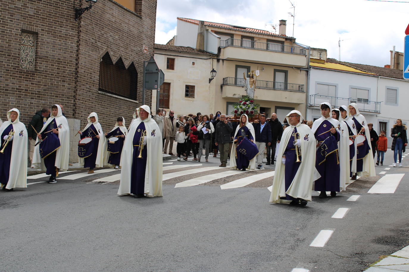 La Virgen de la Yedra celebra el encuentro con su hijo en Ledrada