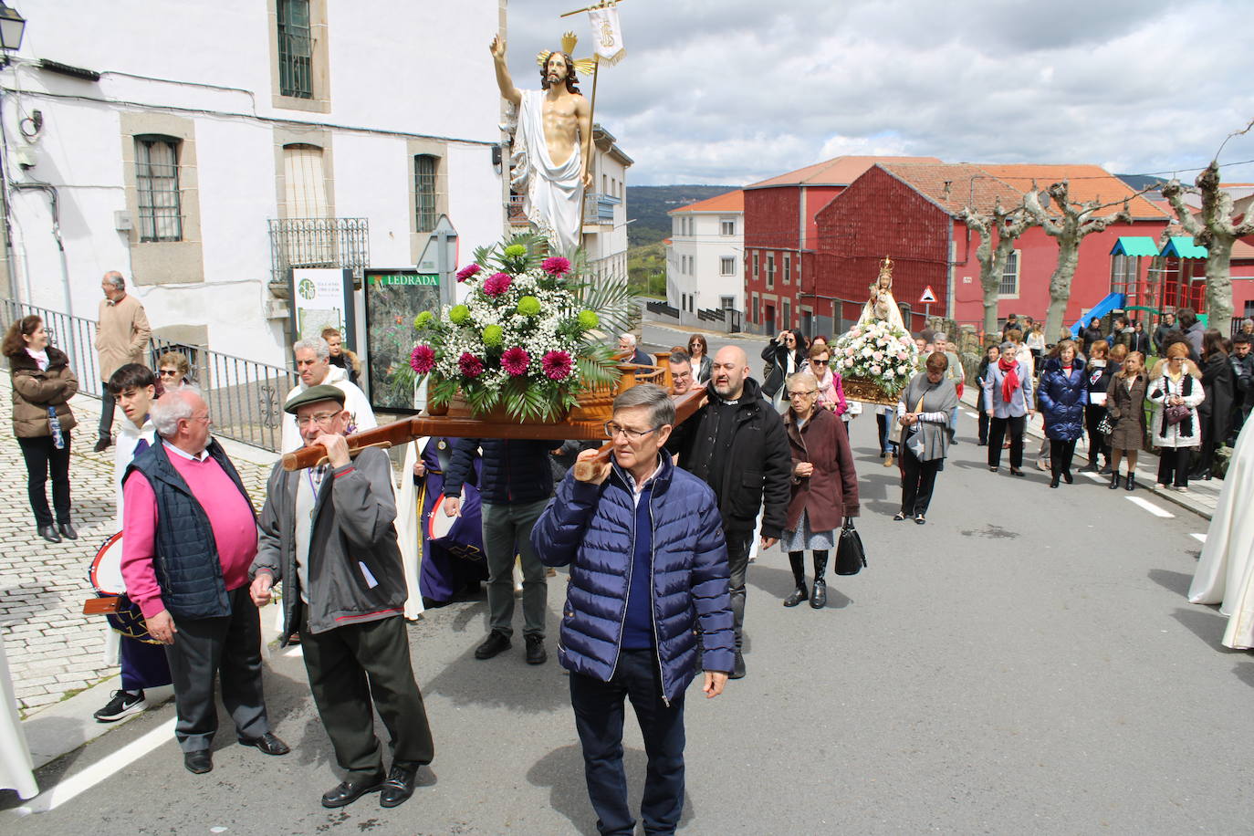La Virgen de la Yedra celebra el encuentro con su hijo en Ledrada