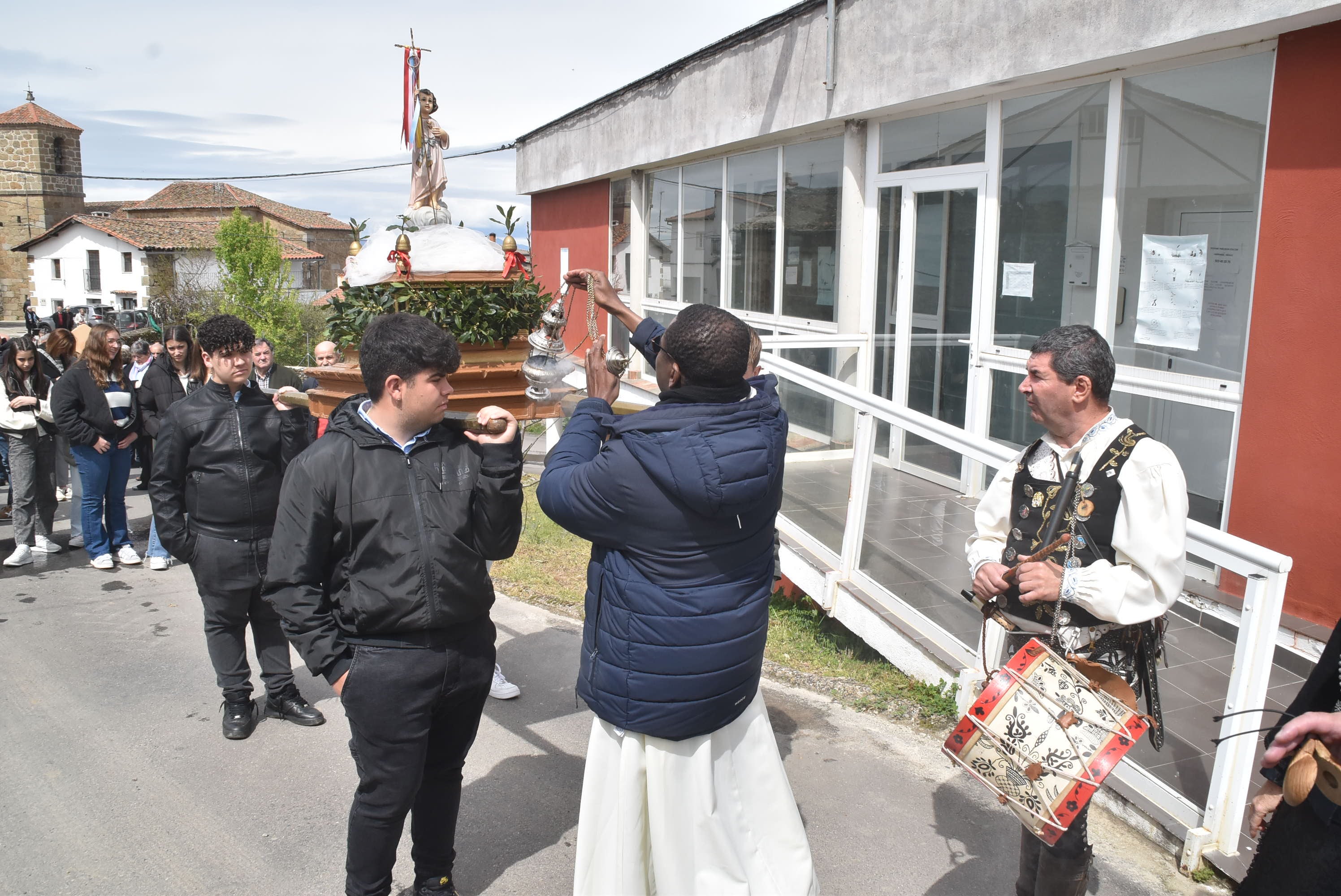 Cantagallo celebra el Lunes de Pascua con la tradicional procesión con el Niño Jesús