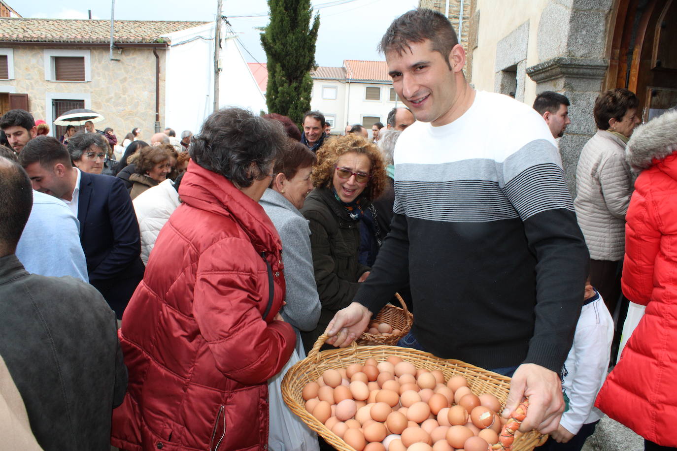 Récord en Fuenterroble de Salvatierra: 6.168 huevos para el Cristo del Socorro