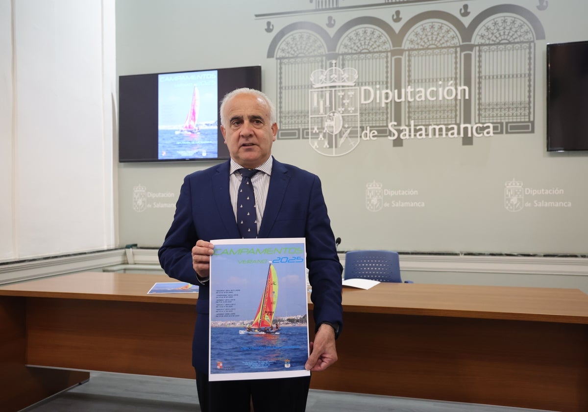 Jesús María Ortiz, diputado de Deportes en la presentación de los campamentos de verano 2025.