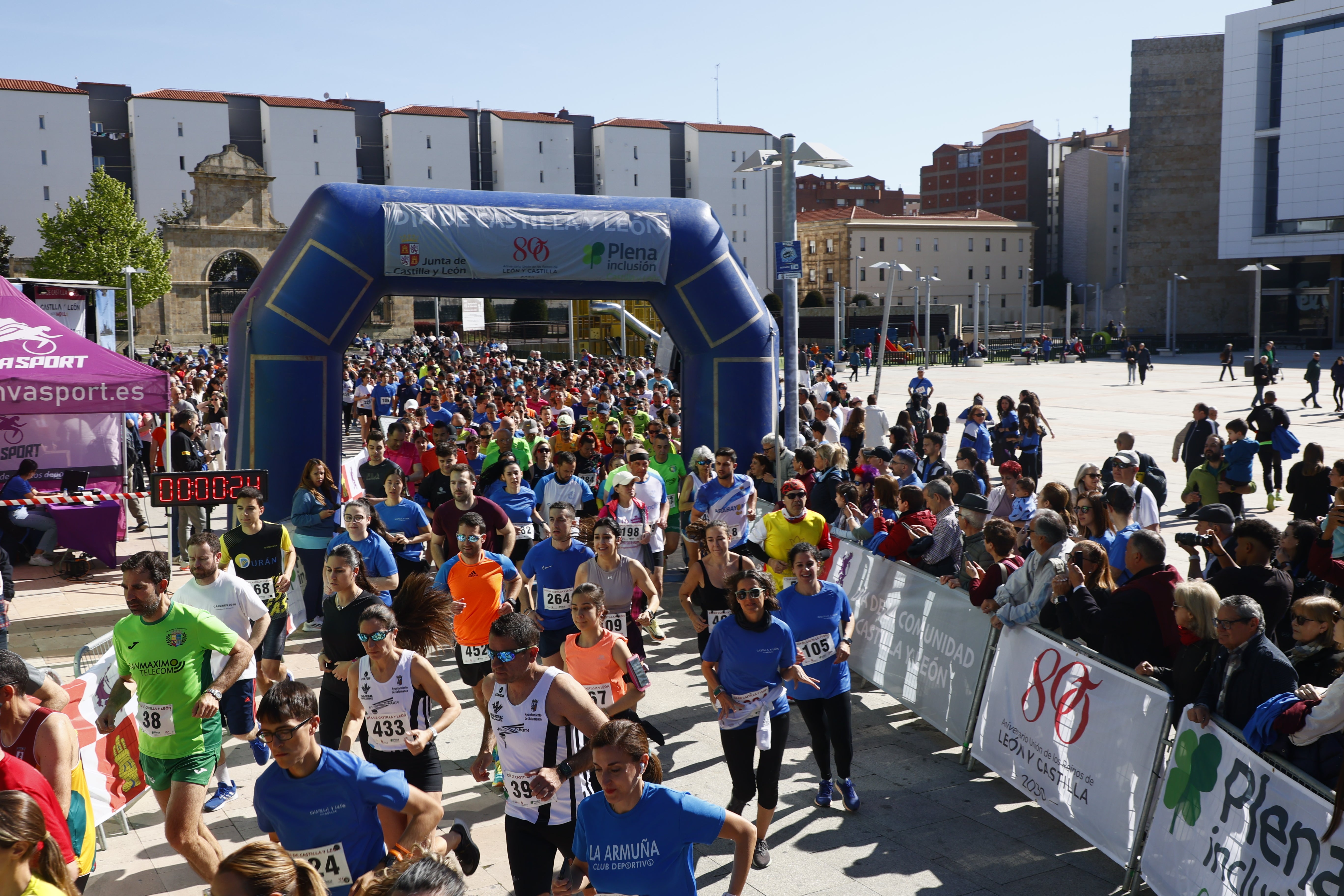 Un millar de participantes en la carrera por el Día de Castilla y León