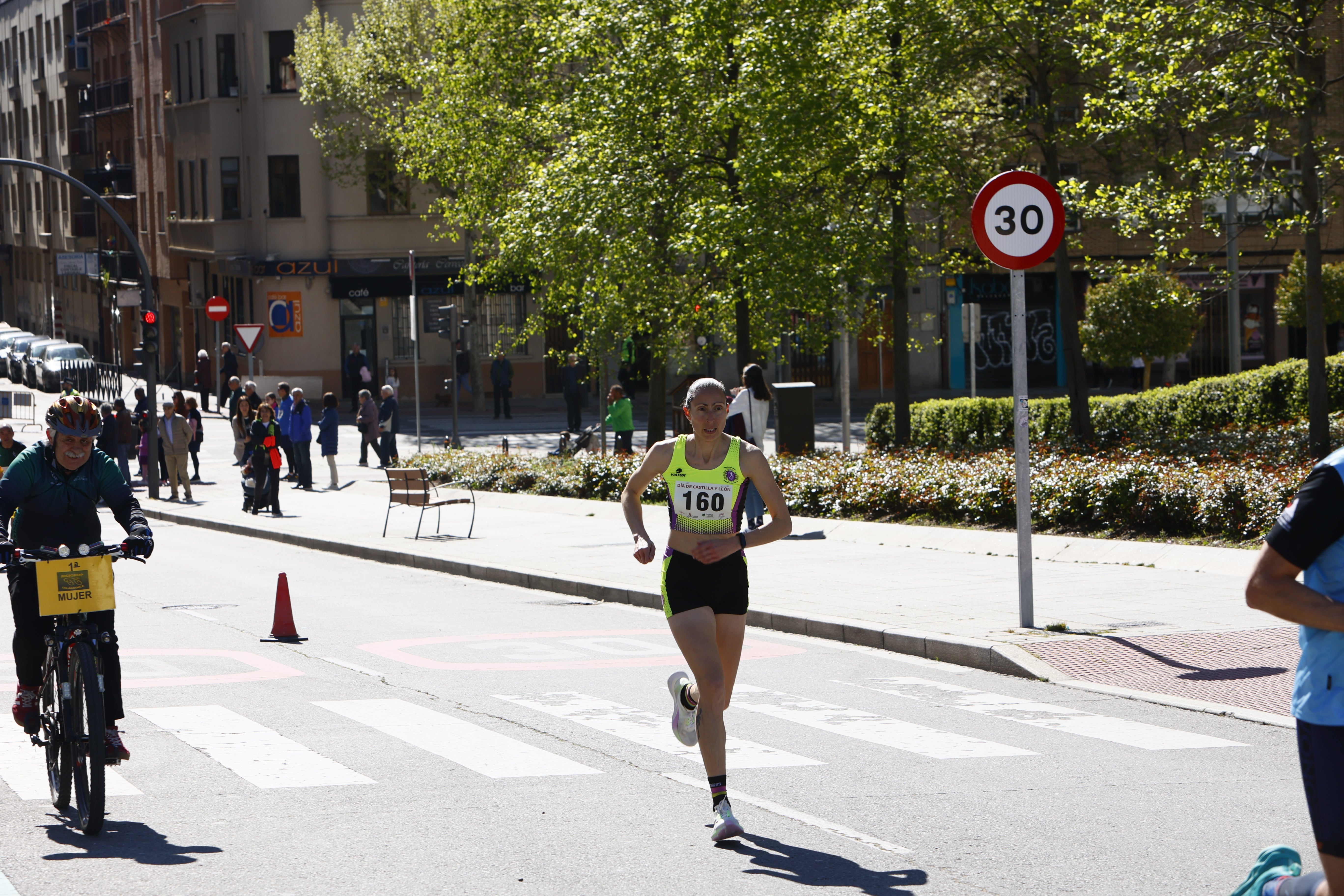 Un millar de participantes en la carrera por el Día de Castilla y León