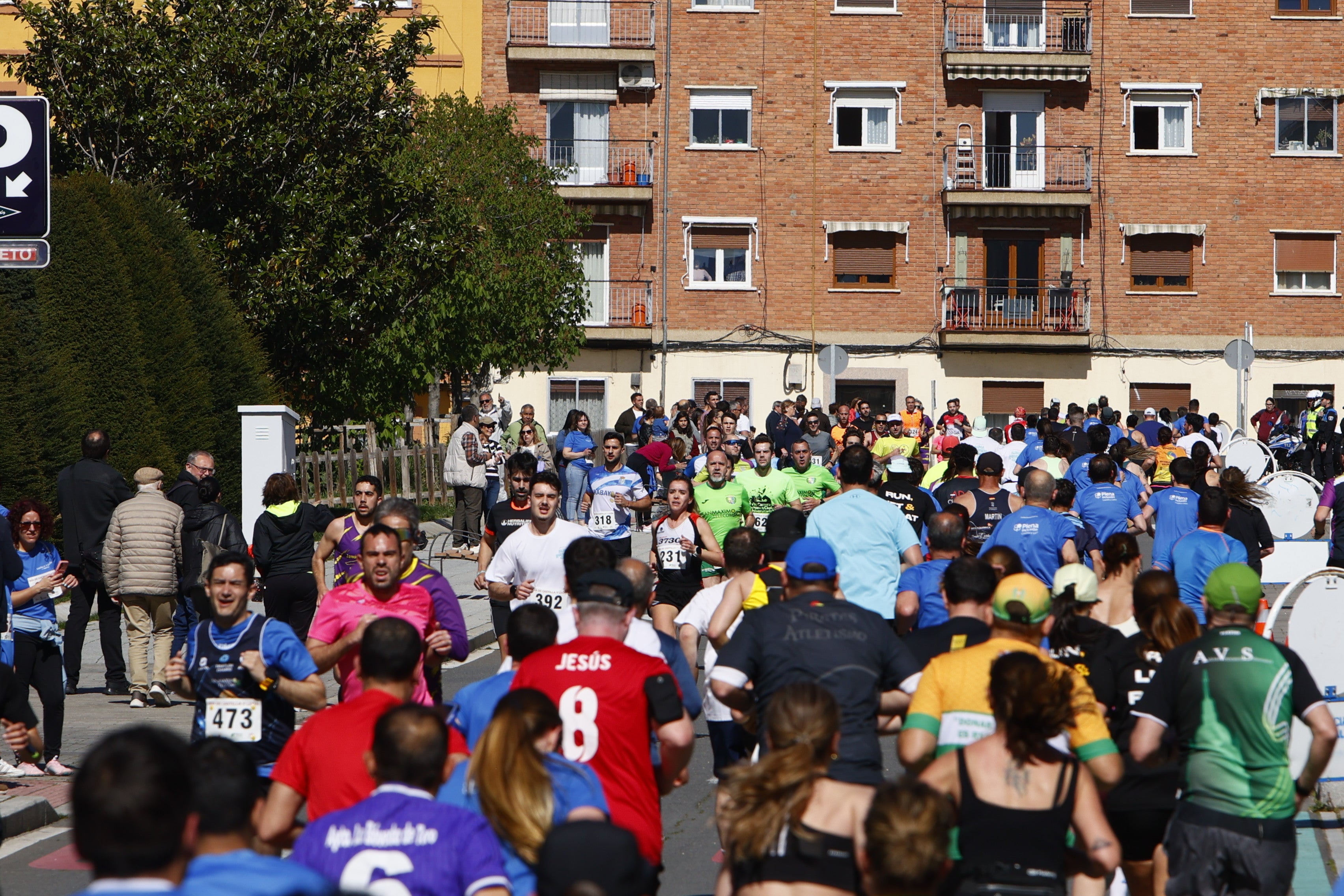 Un millar de participantes en la carrera por el Día de Castilla y León