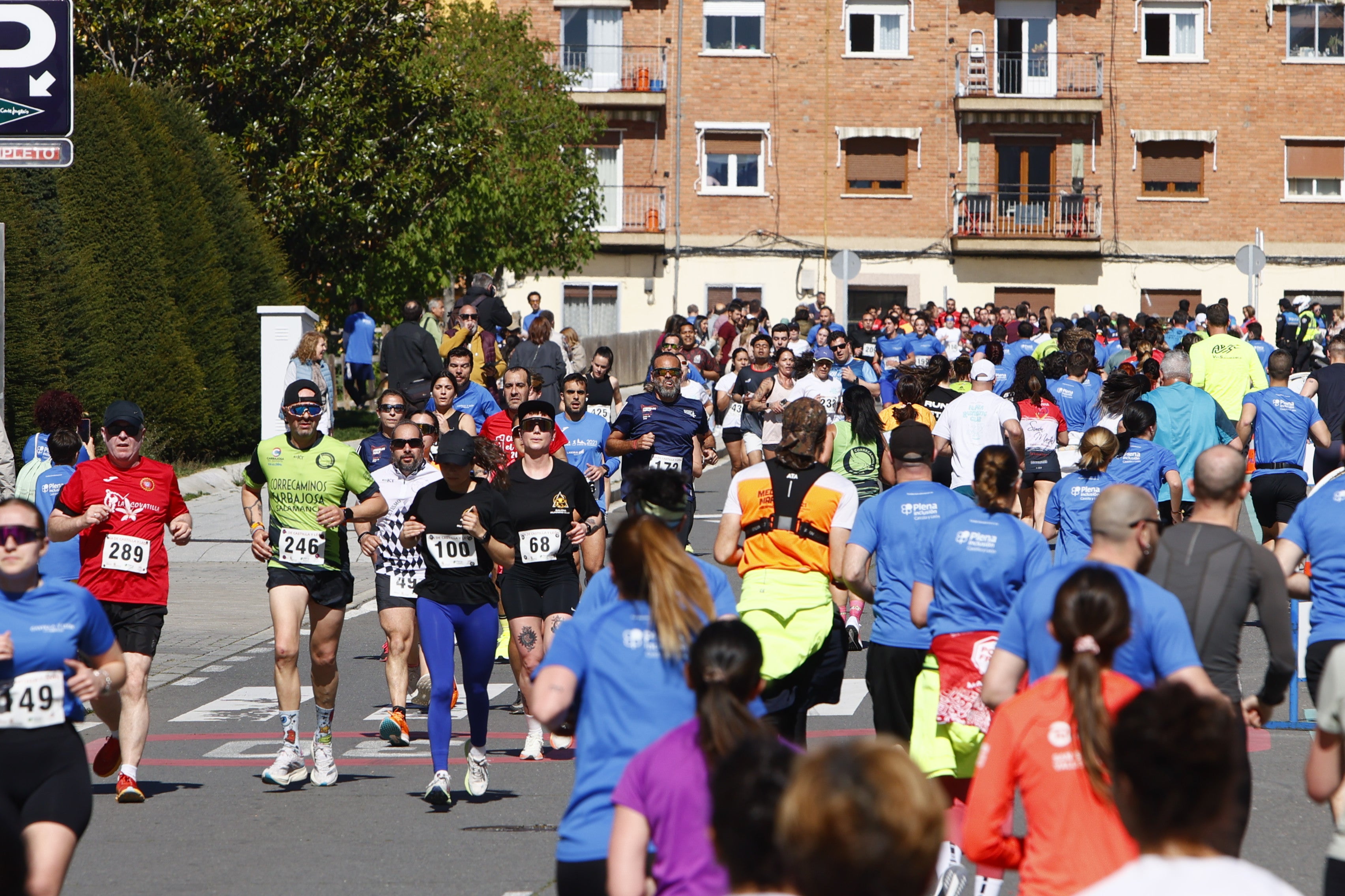 Un millar de participantes en la carrera por el Día de Castilla y León