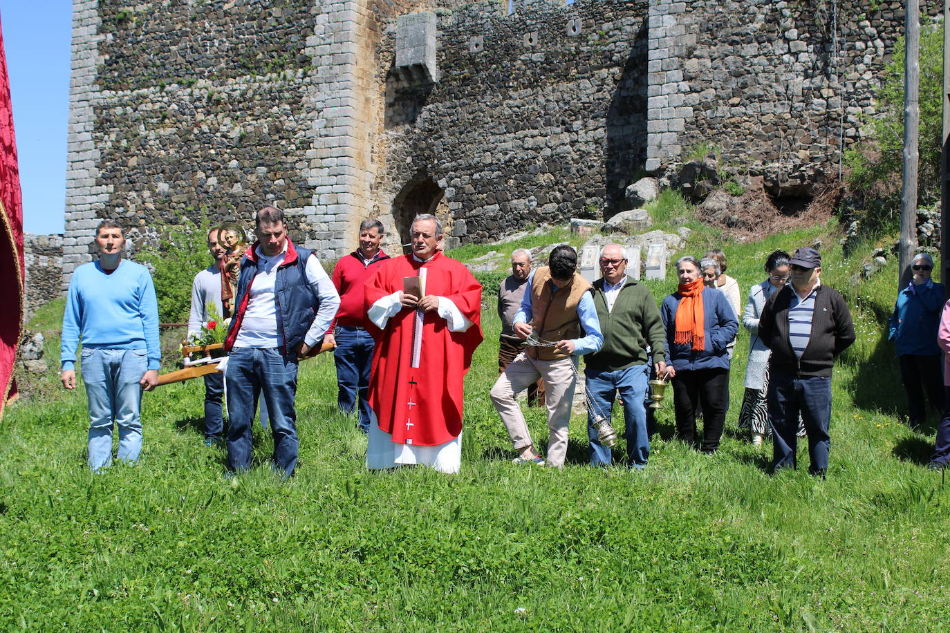 San Jorge bendice los campos del Alagón