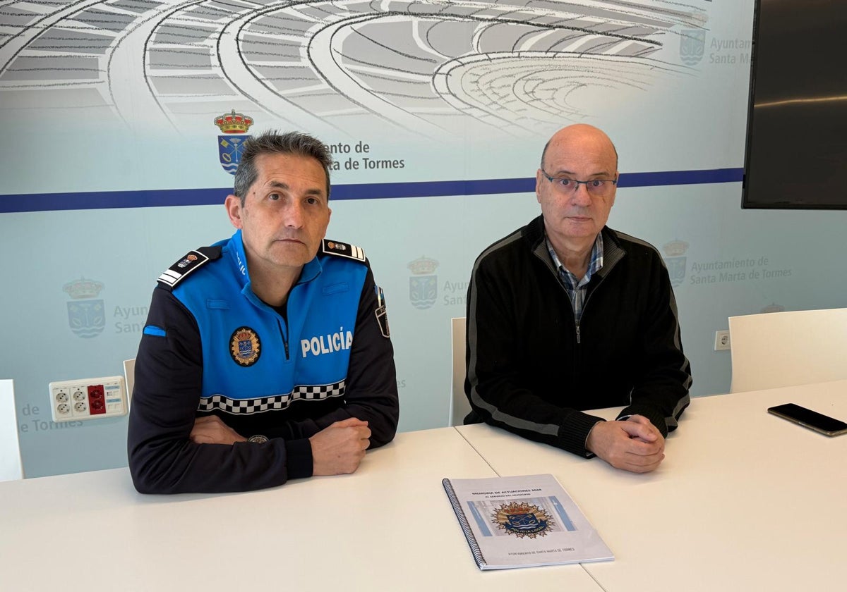 El jefe de Policía Local, Pedro Rodríguez y el edil de Seguridad, Jesús Hernández.