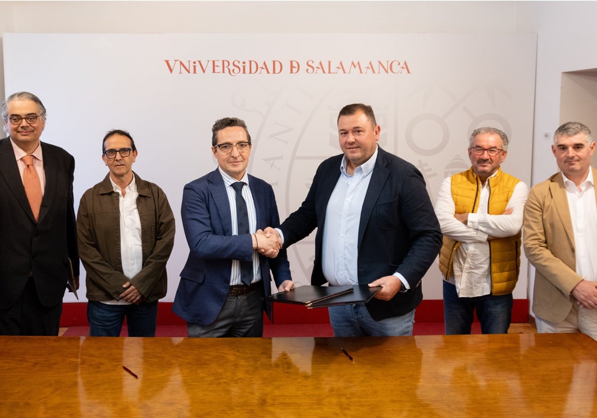 La Universidad digitalizará el cajón histórico con la documentación del ingeniero Fernando Gallego