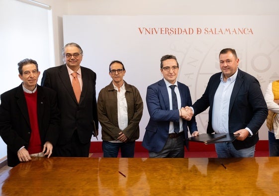Firma del convenio.