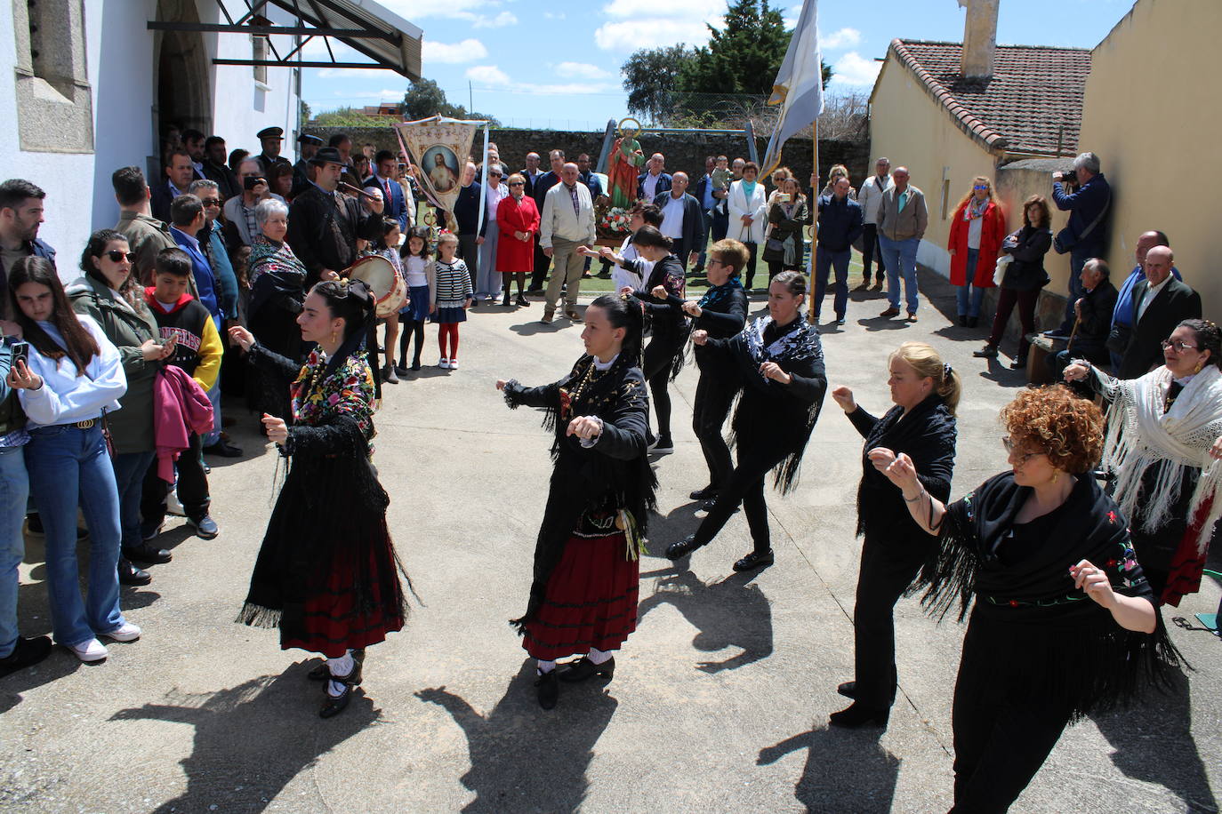 Cabezuela de Salvatierra disfruta con su fiesta en honor a San Marcos