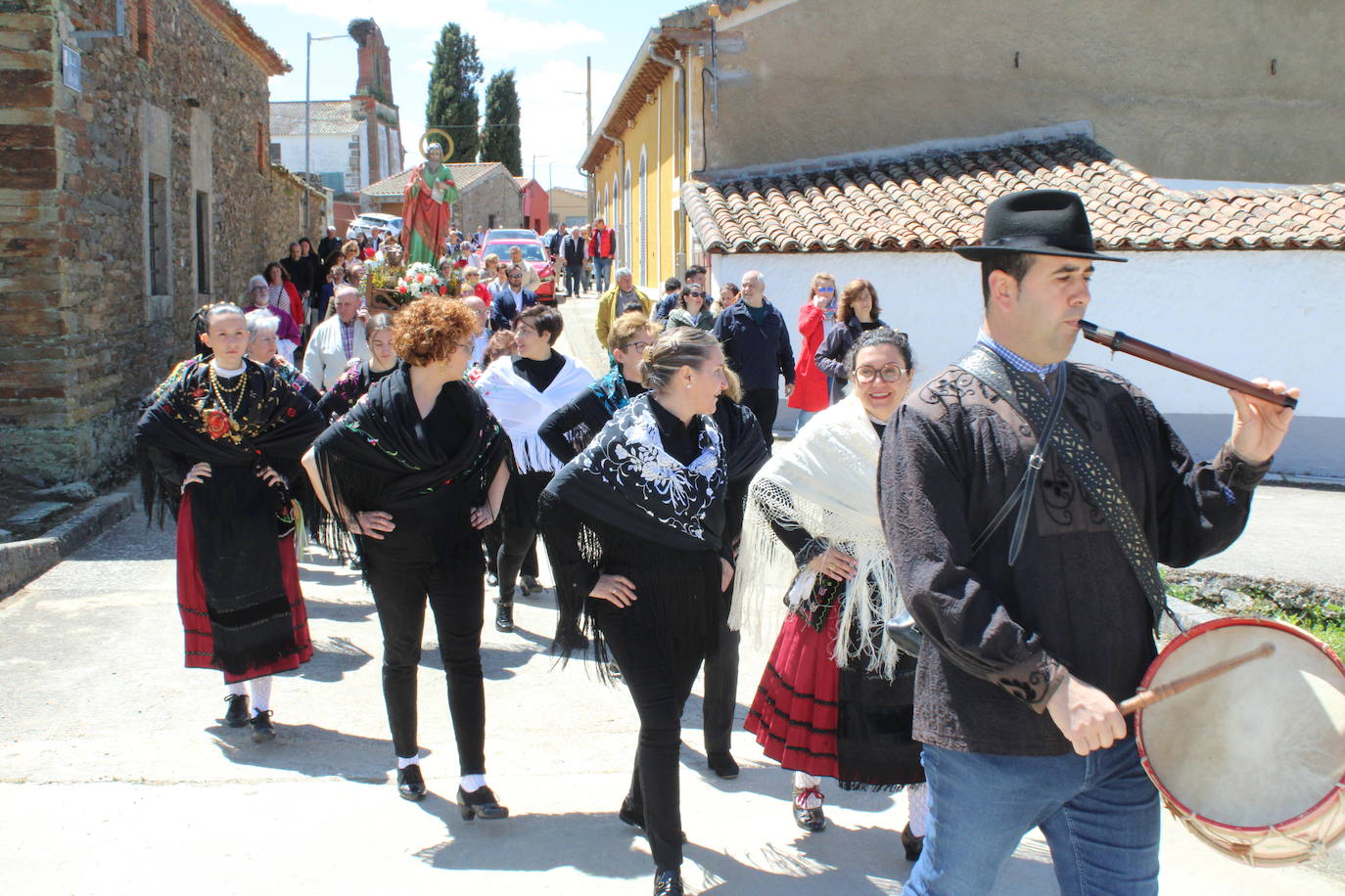 Cabezuela de Salvatierra disfruta con su fiesta en honor a San Marcos