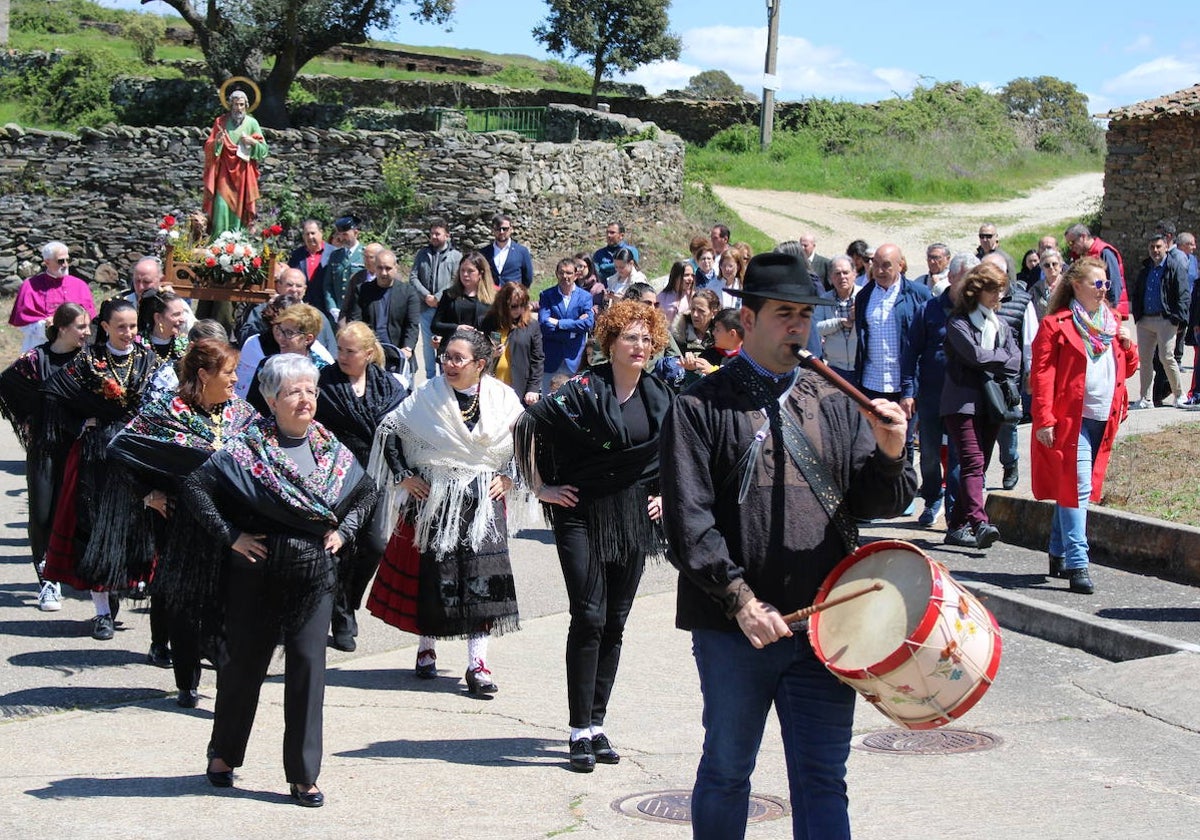 Cabezuela de Salvatierra disfruta con su fiesta en honor a San Marcos