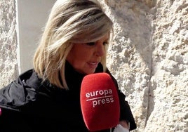 Terelu Campos atiende a los micros de Europa Press.