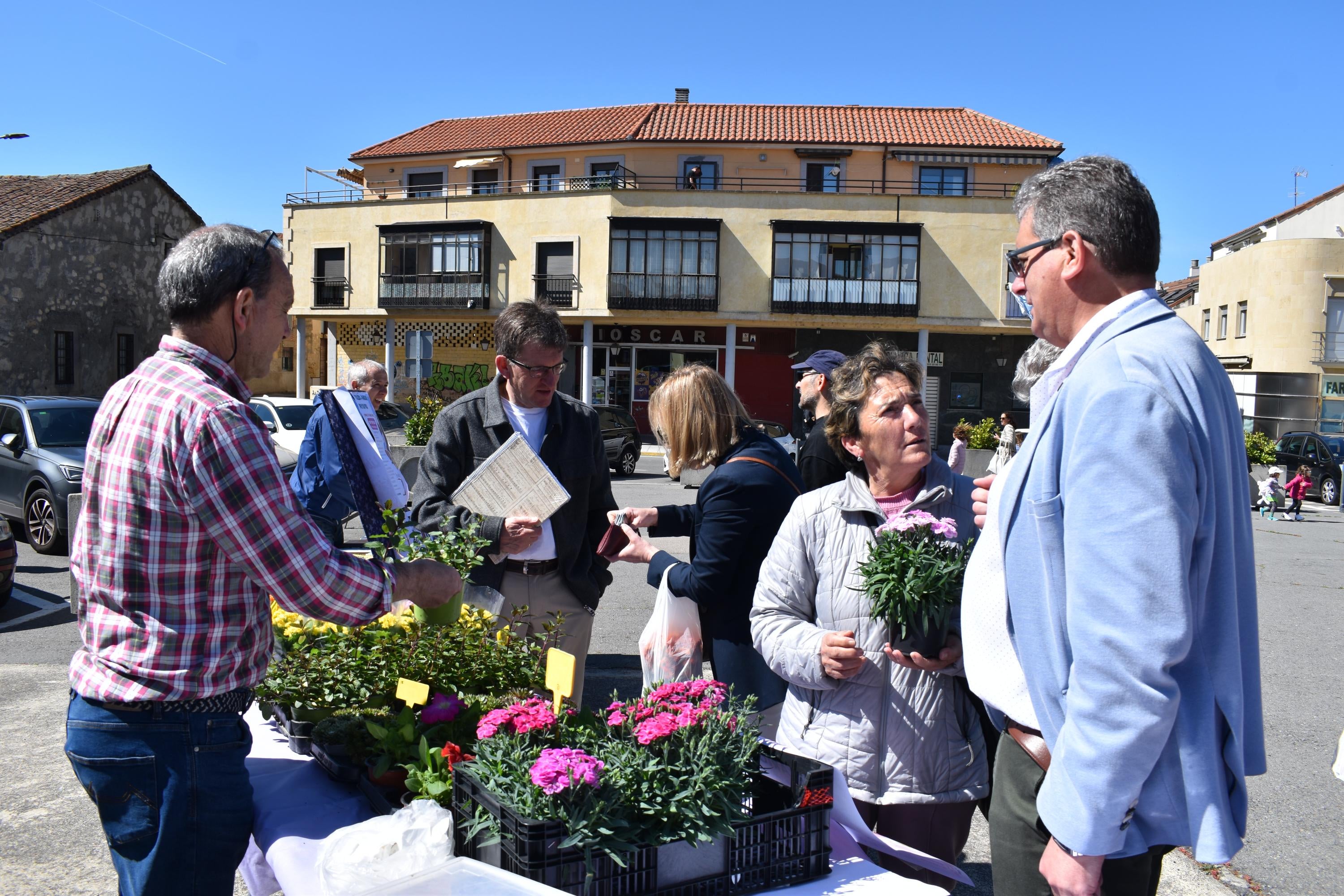 Cabrerizos disfruta de su particular Feria del Libro con tintes solidarios