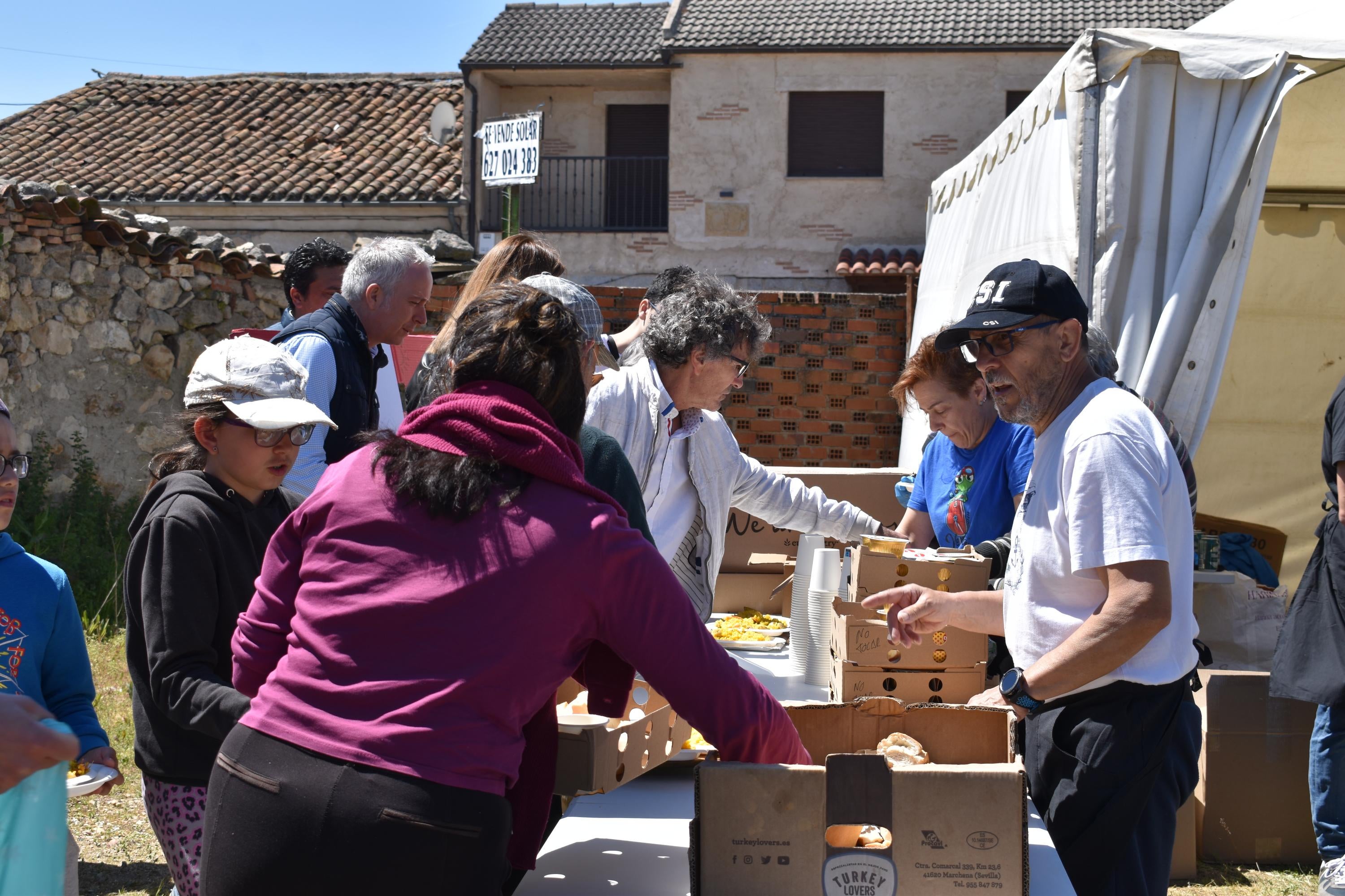 Paella para 400 personas en la víspera del día grande en Torresmenudas