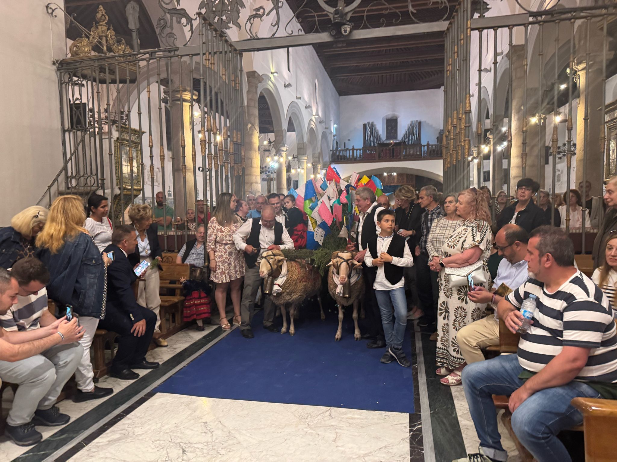 Béjar promociona los Hombres de Musgo en Talavera de la Reina