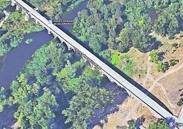 Captura de pantalla de Google Maps en la que el Puente Romano figura como la calle Sánchez Freire.