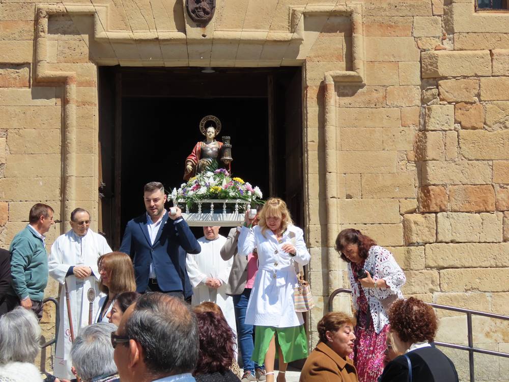Honores a Santa Bárbara en Villoria