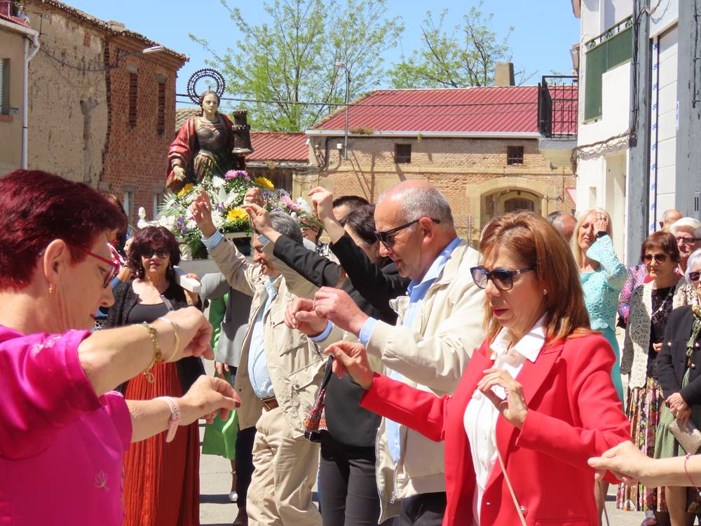 Honores a Santa Bárbara en Villoria