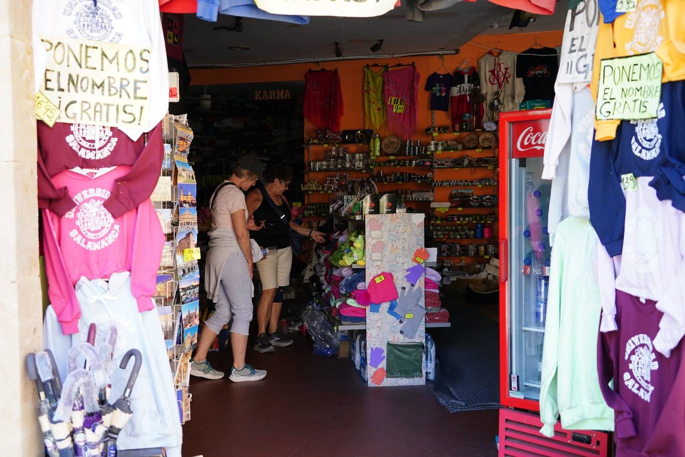 En imágenes: así ha vivido Salamanca un apagón histórico en el Lunes de Aguas
