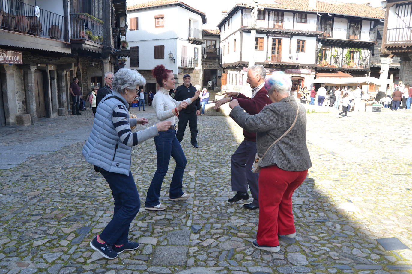 El Día del Trago envuelve en fiesta a La Alberca