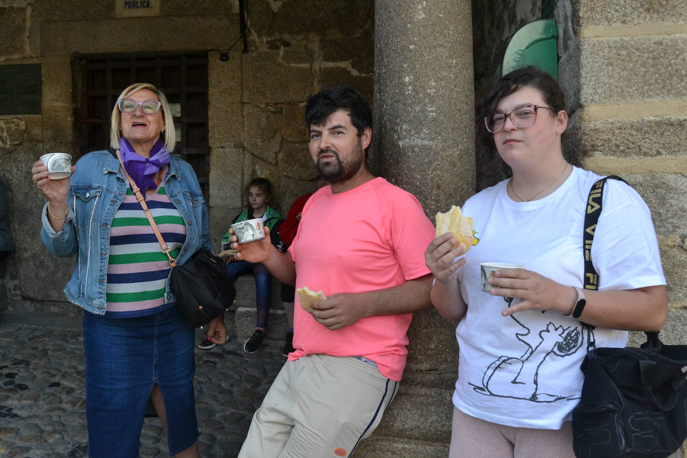 El Día del Trago envuelve en fiesta a La Alberca