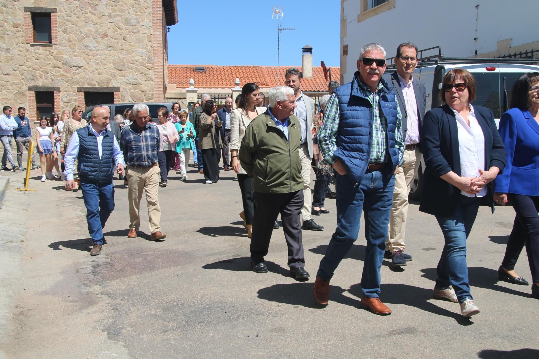 Vega de Tirados rinde honores al Cristo de las Aguas