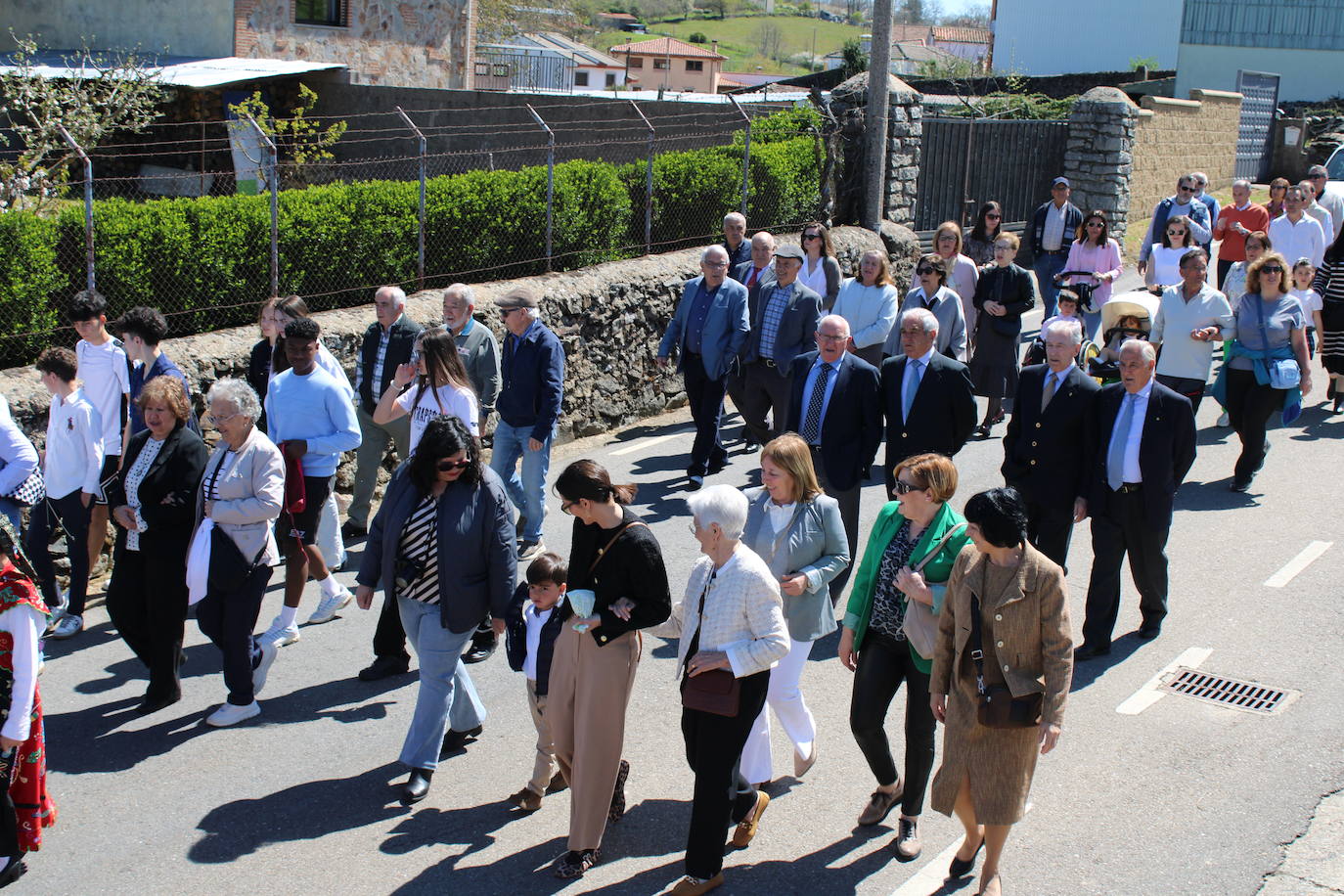 Linares de Riofrío disfruta de un intenso día en honor a la Virgen del Buen Suceso