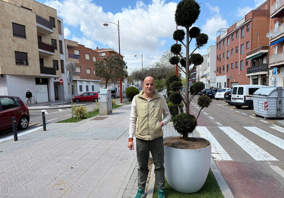 Santa Marta completa la renovación de imagen y ajardinamiento de la calle Bajada del Río