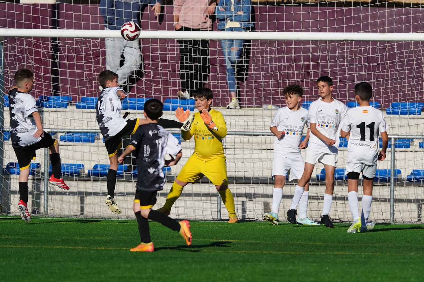 Las mejores imágenes de la jornada 24 en el fútbol base