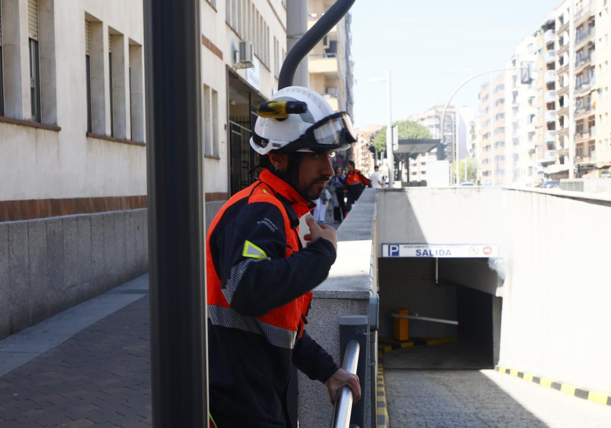 Imagen principal - El incendio &#039;fantasma&#039; del aparcamiento de la avenida de Portugal