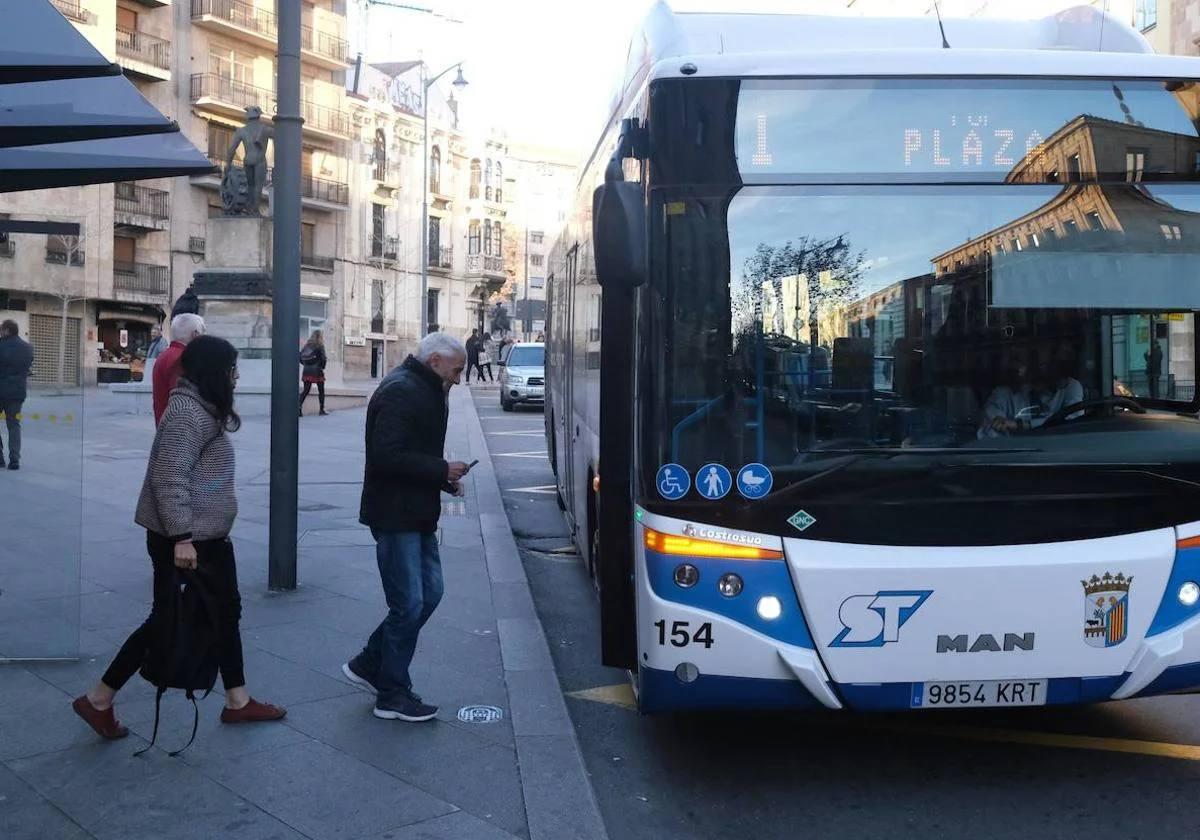 Bus gratuito para los menores de 14 años y reducción del 50% en los abonos jóvenes a partir del 1 de julio