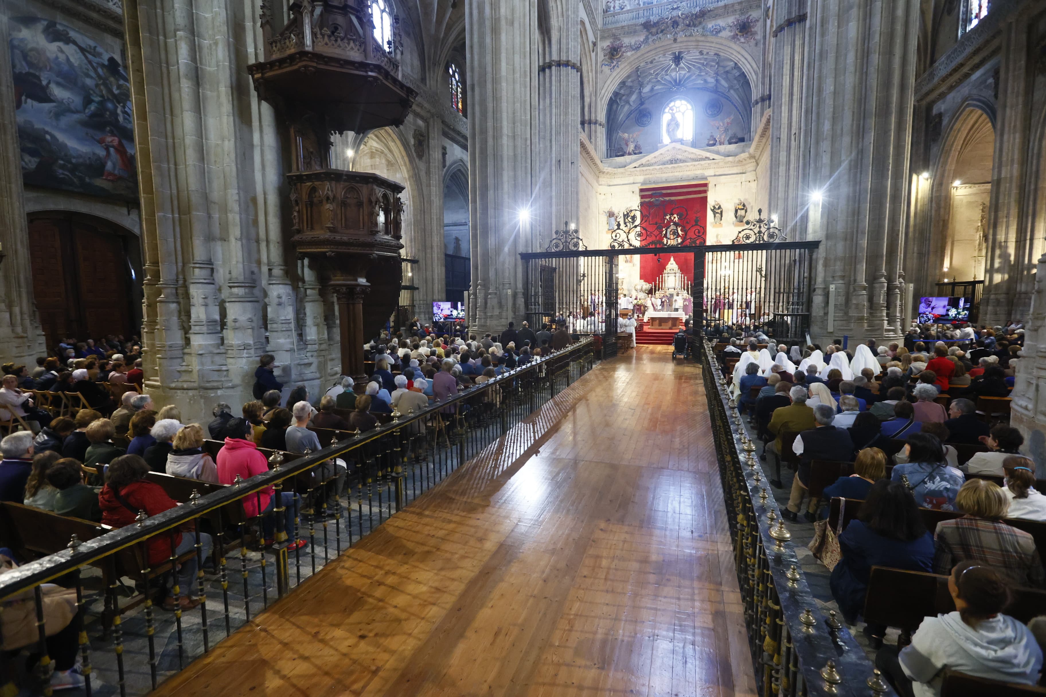 Multitudinaria despedida al papa Francisco