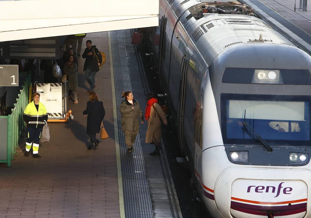 Renfe recupera la normalidad en los servicios con Salamanca