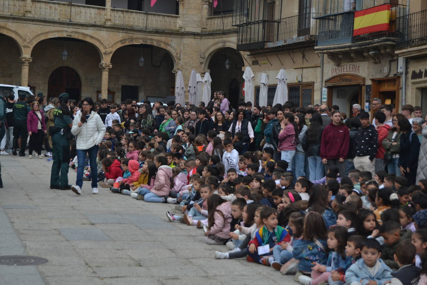 Más de mil escolares de Ciudad Rodrigo se dan cita en una exhibición de la Guardia Civil