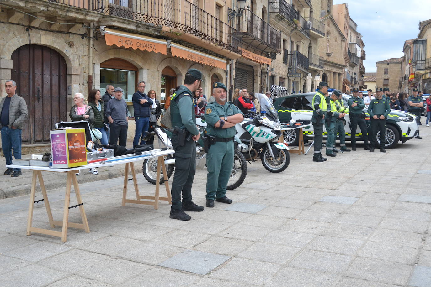 Más de mil escolares de Ciudad Rodrigo se dan cita en una exhibición de la Guardia Civil