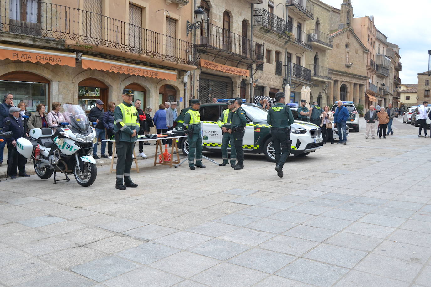 Más de mil escolares de Ciudad Rodrigo se dan cita en una exhibición de la Guardia Civil