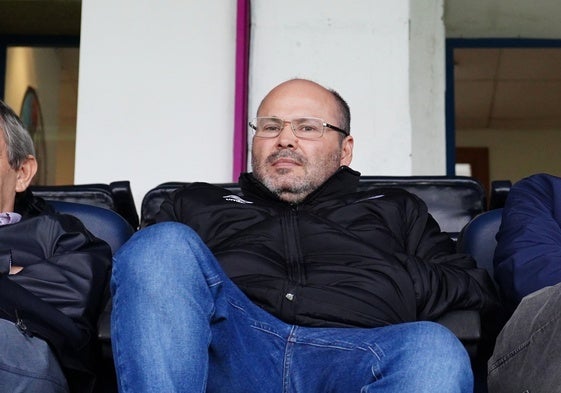 Manuel Lovato, en el palco del Helmántico esta misma temporada.