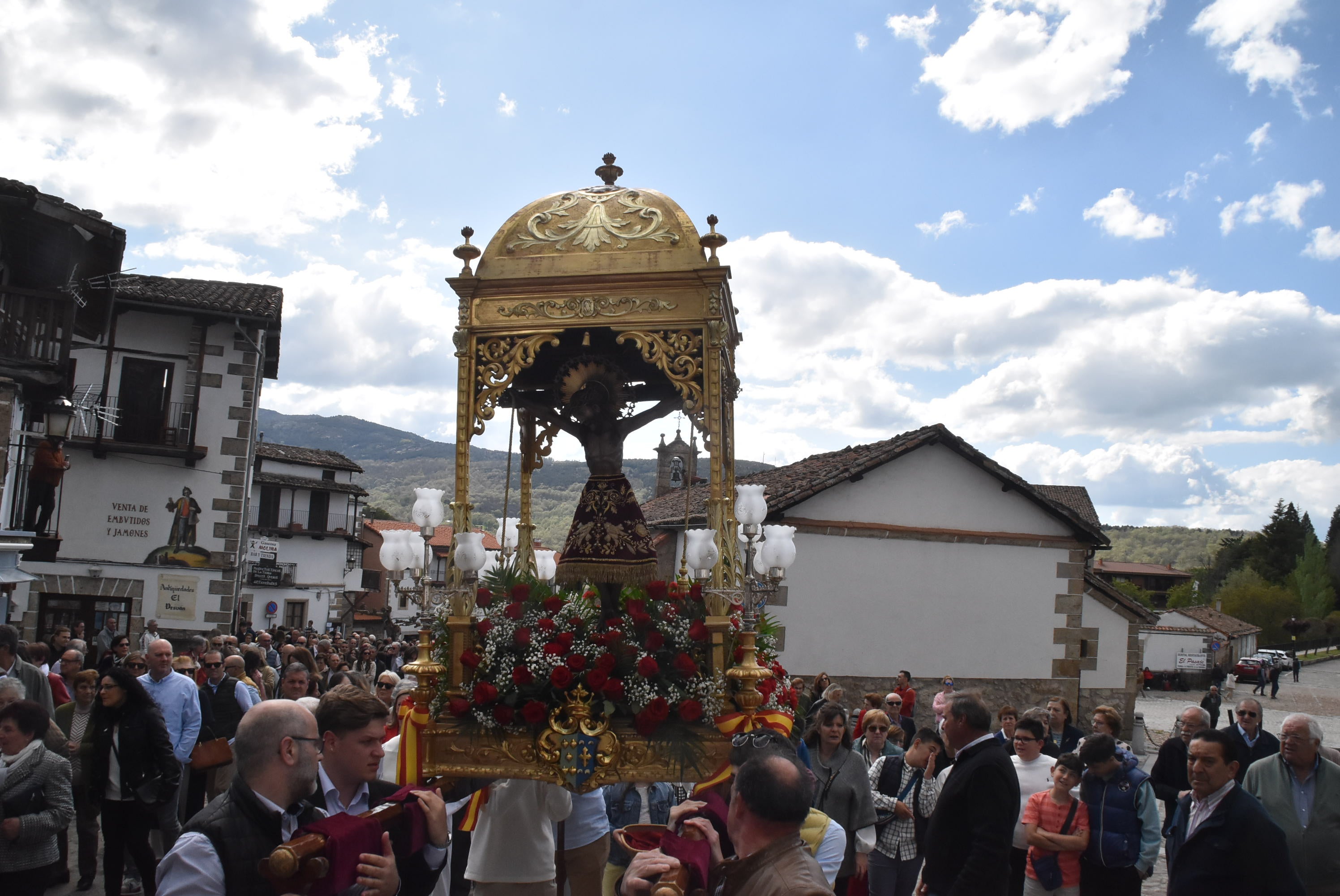 El Cristo del Refugio bendice un año más a Candelario