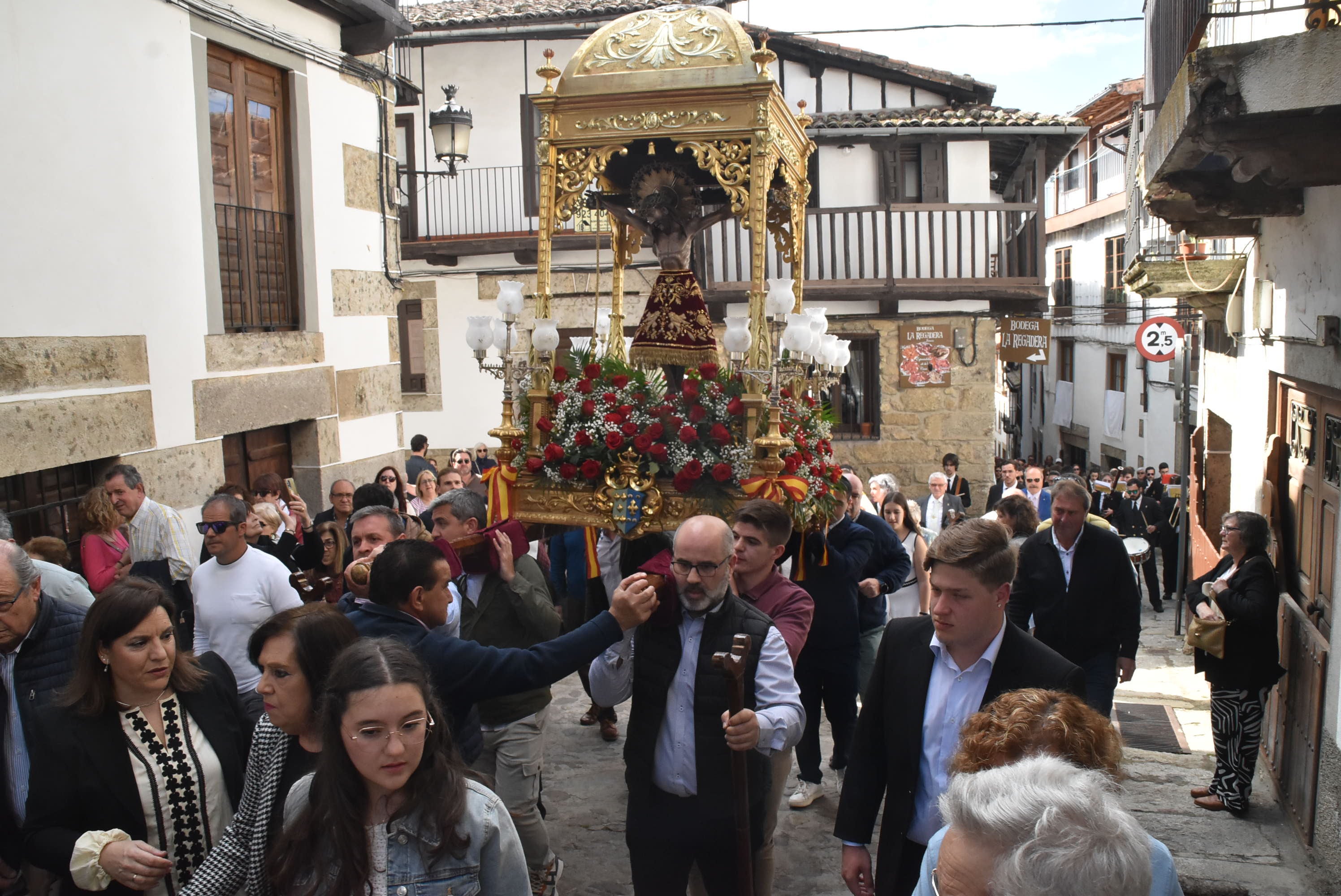 El Cristo del Refugio bendice un año más a Candelario