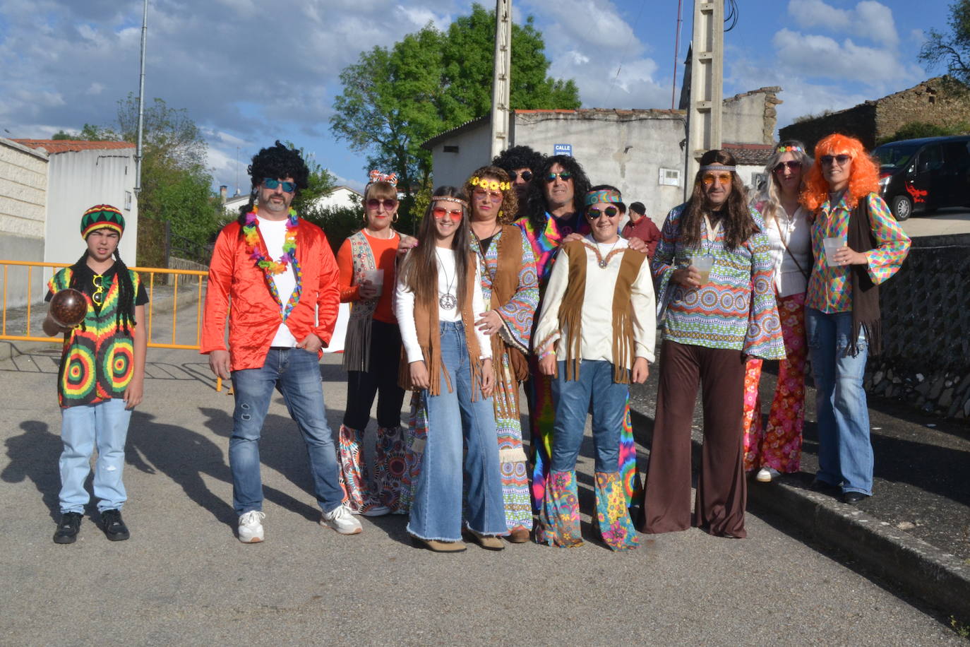 Saelices abre sus fiestas de la Santa Cruz mostrando su imaginación